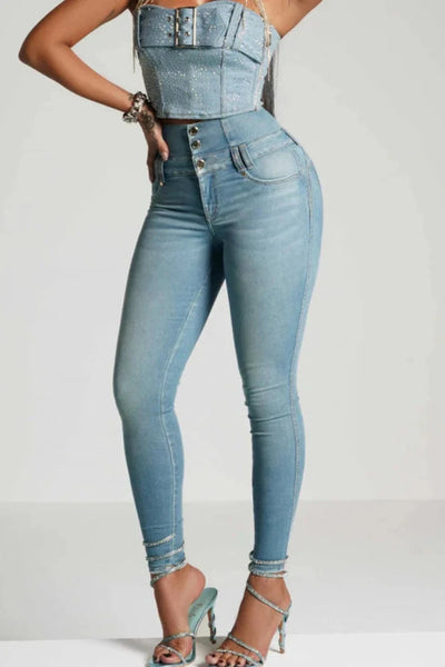 Lara lifted jeans